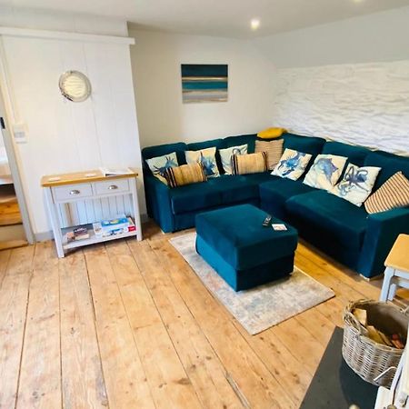 Spindrift Is A Beautiful Newly Refurbished Three Bedroom Private Family House Located On The Old Harbour And The Coastal Path In The Heart Of Beautiful Полперро Экстерьер фото