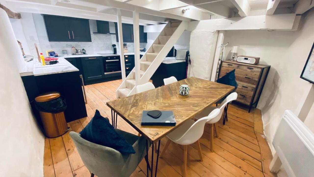 Spindrift Is A Beautiful Newly Refurbished Three Bedroom Private Family House Located On The Old Harbour And The Coastal Path In The Heart Of Beautiful Полперро Экстерьер фото